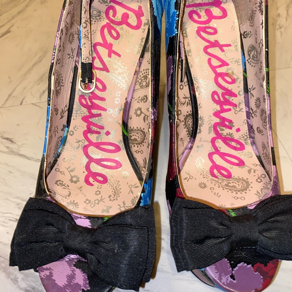 90s Betsey Johnson platform wedge floral heels - Picture 3 of 8